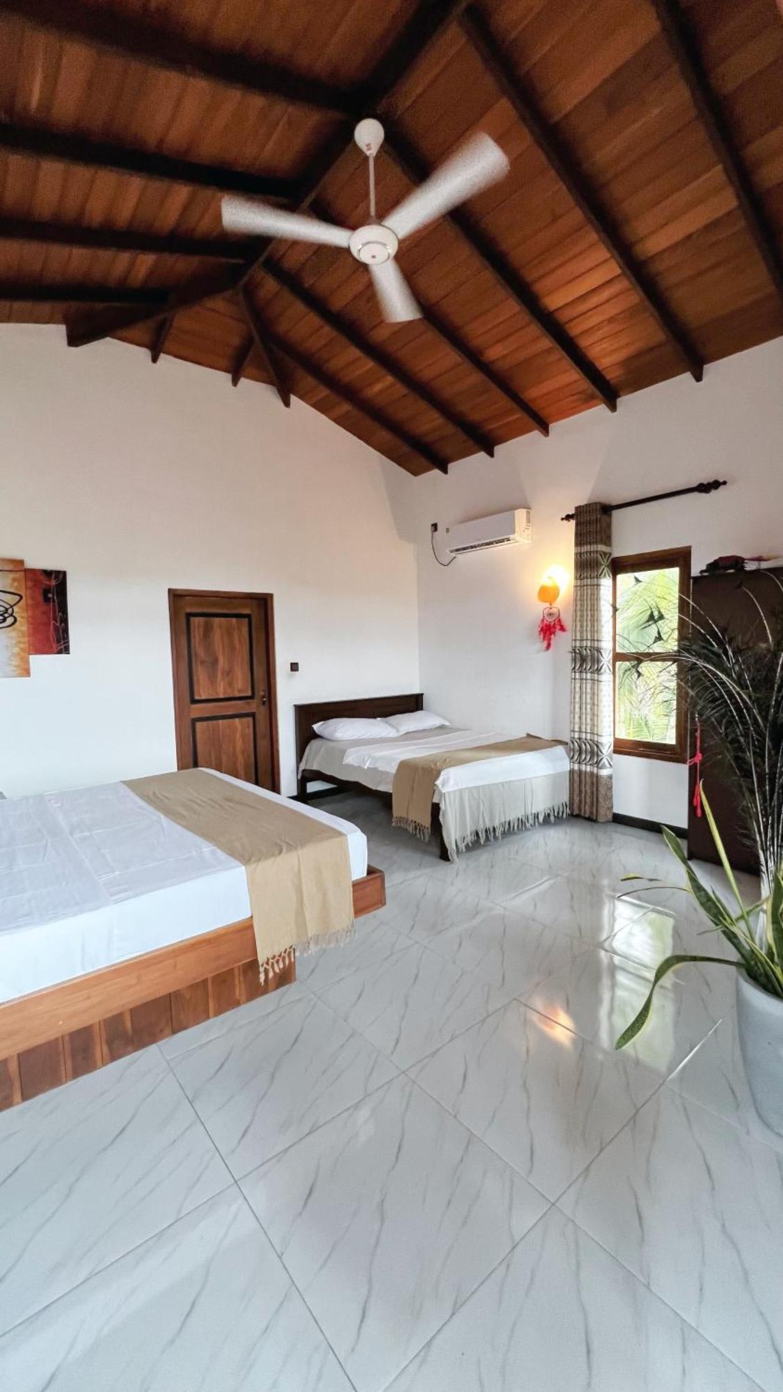 The Lookout Lodge Tangalle Exterior photo