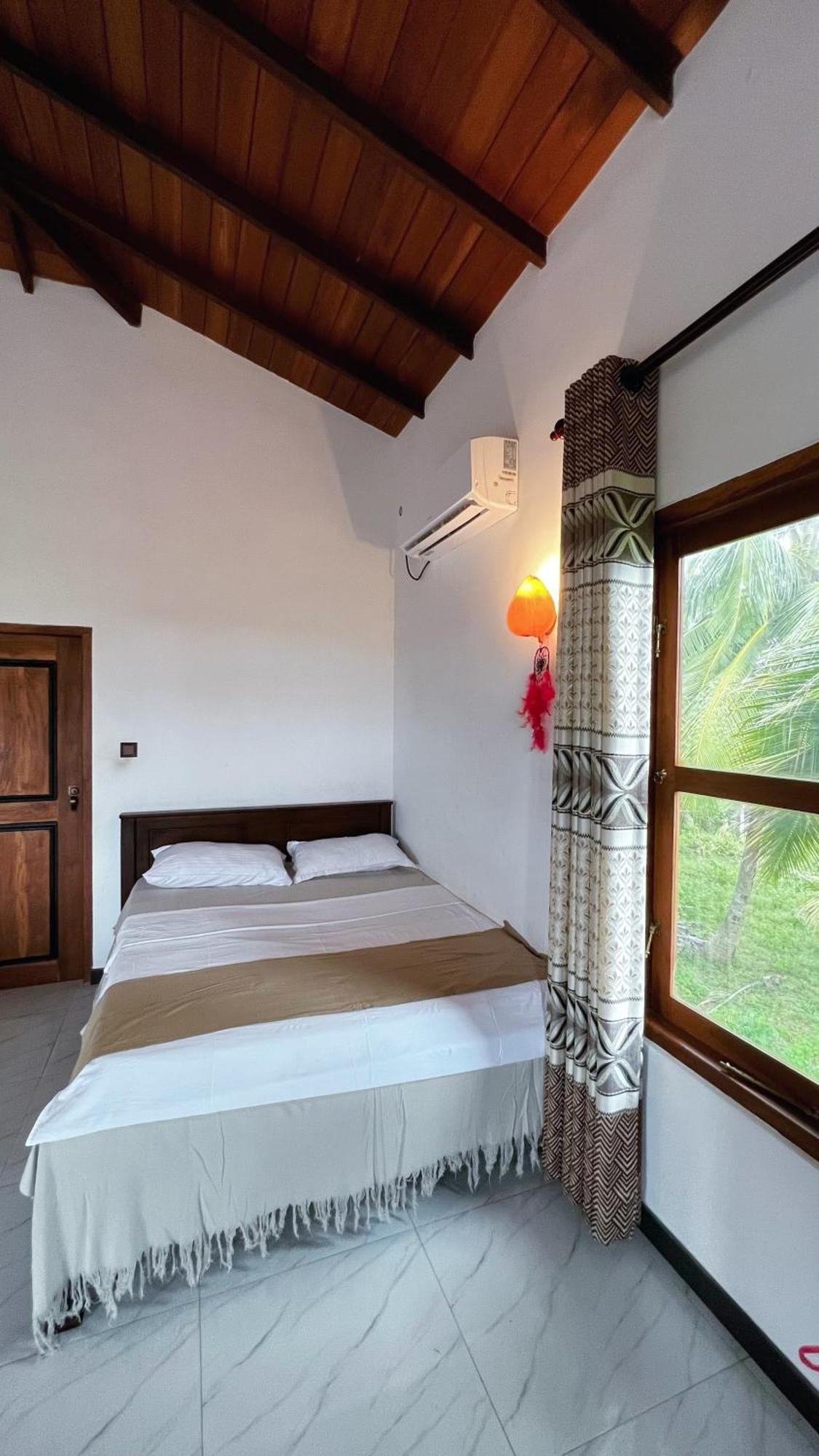 The Lookout Lodge Tangalle Exterior photo